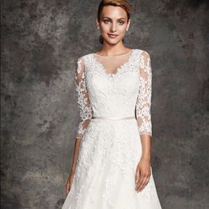 A-line wedding dress lace and tulle size 6
